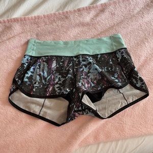 Lululemon Speed Up Shorts 2.5”